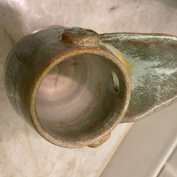 Art Pottery sake saucer green New Cond. Cup with spout .signed by Artist - Picture 8 of 12